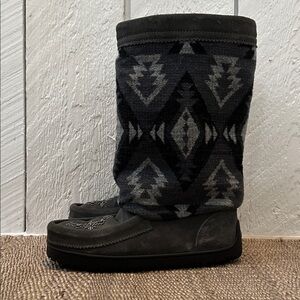 Manitobah Mukluk Boots